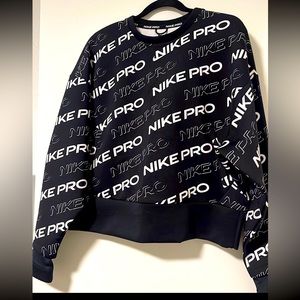 Nike pro size small oversized crop top